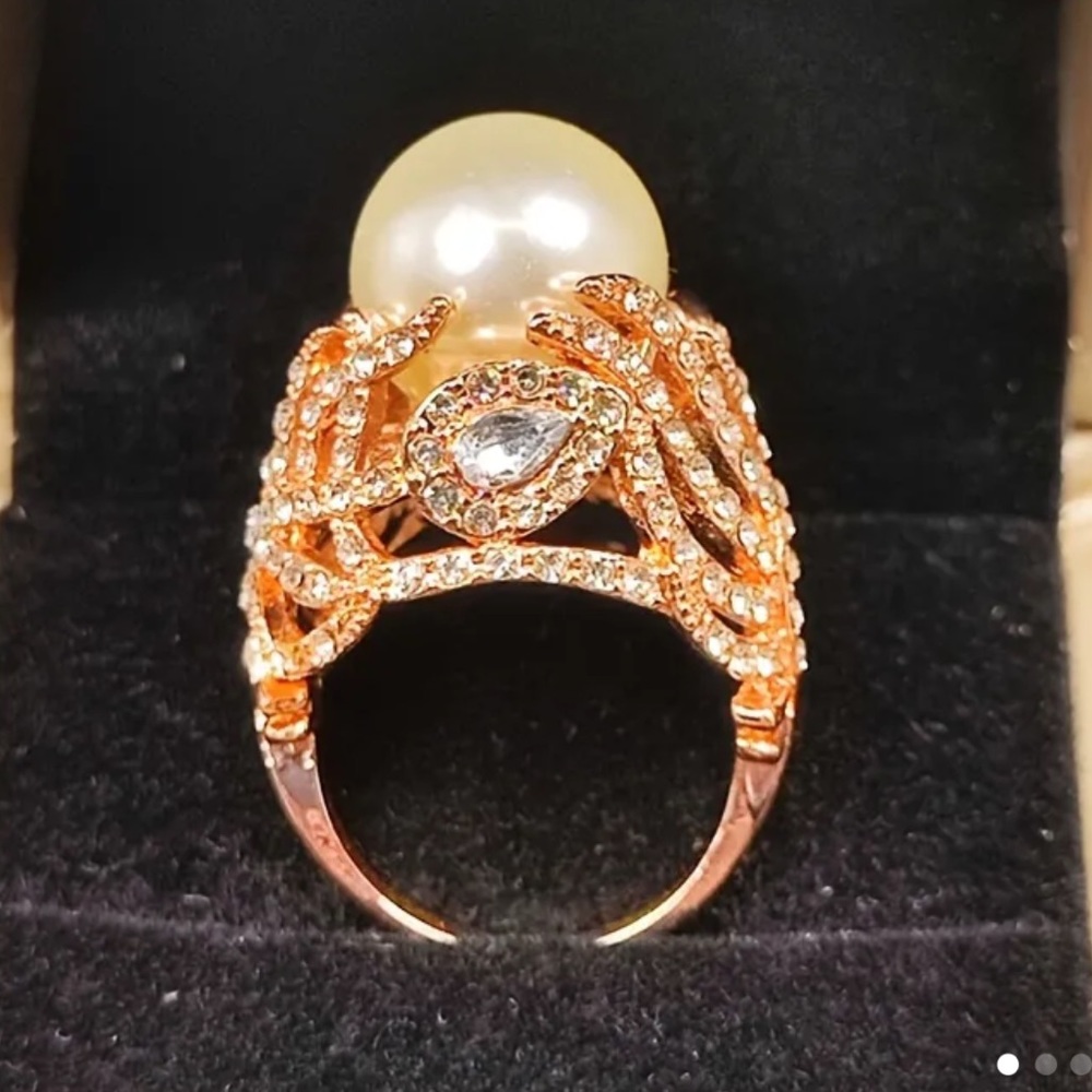 Faux Pearl, Rose Gold tone Victorian, Edwardian Boho Statement Carved Ring - Picture 2 of 6